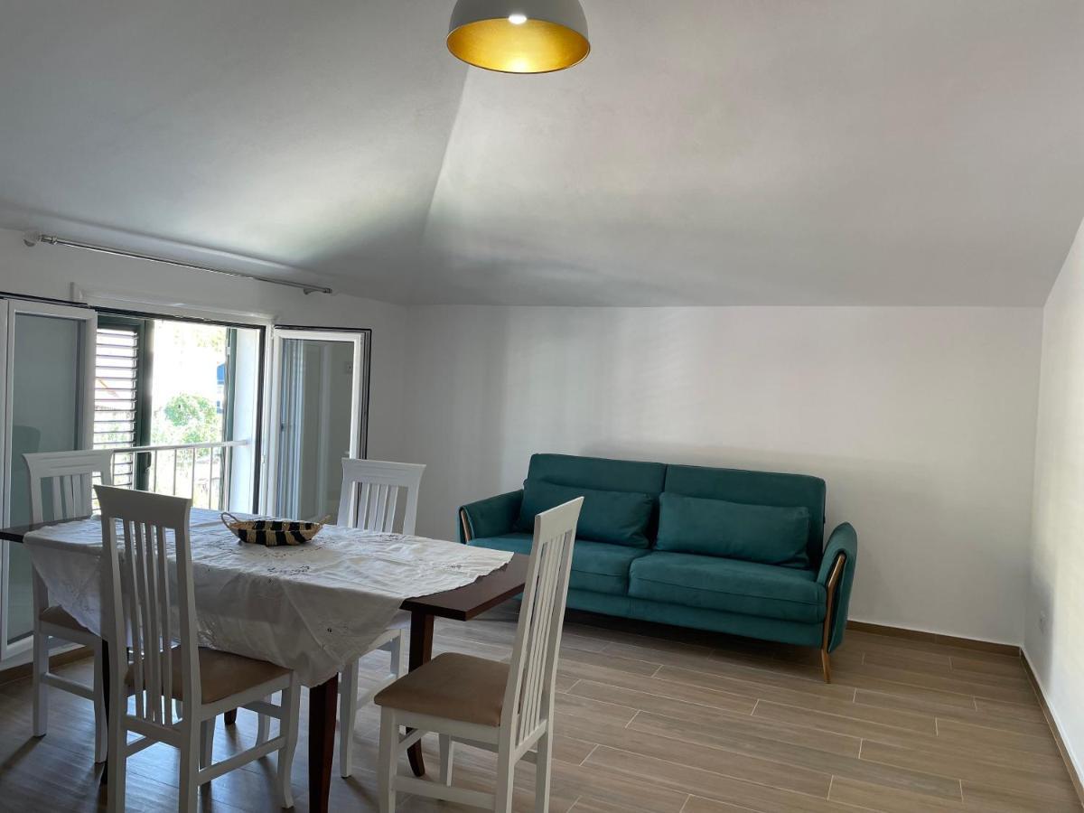 Apartamento A Casa Di Alice Orikum Exterior foto