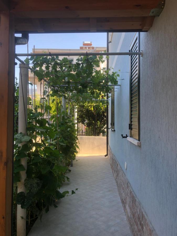 Apartamento A Casa Di Alice Orikum Exterior foto
