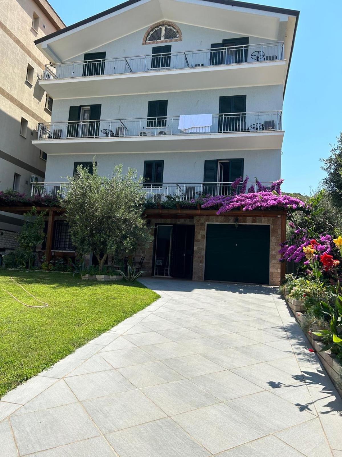 Apartamento A Casa Di Alice Orikum Exterior foto
